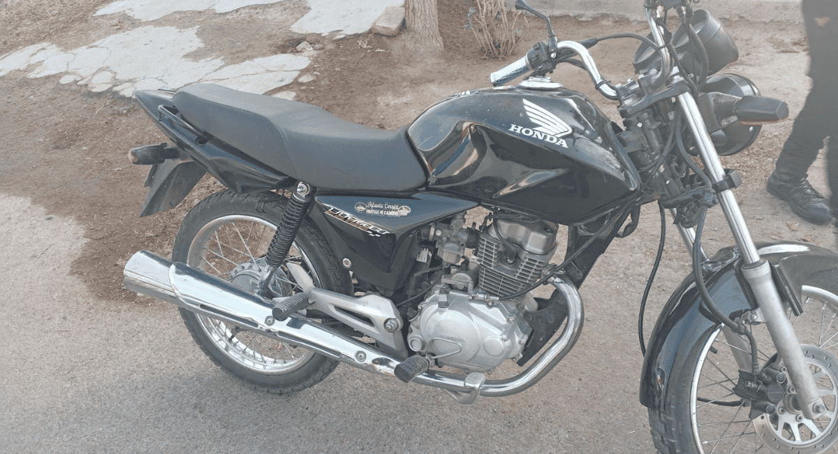 Traición familiar: un joven le robó la moto a su abuelo y fue descubierto por la Policía.