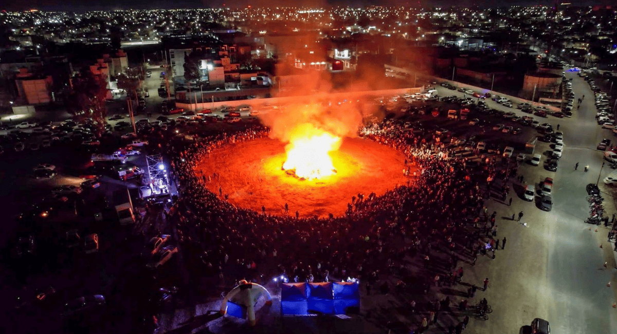 Gran fogata de San Juan Bautista reunió a las familias en el CIC del Barrio Manantial