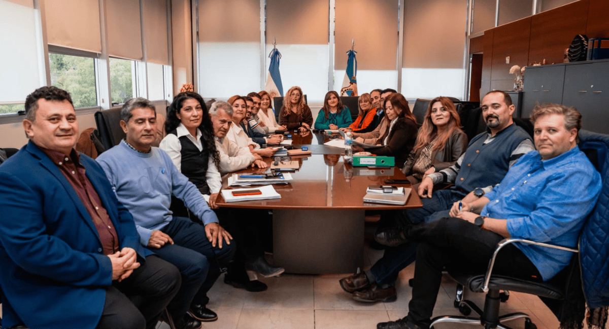 Después de casi cuatro décadas, llega la titularización para 1.500 trabajadores de la educación en San Juan.