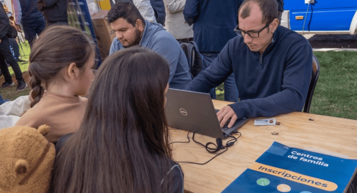 Abrió nuevas inscripciones para los programas Centros de Familia y Centro Faro