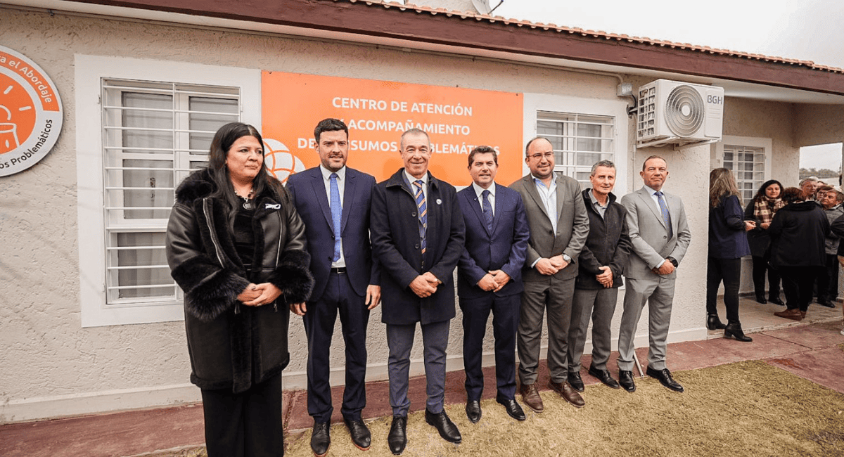 Orrego inauguró en La Bebida un nuevo centro para el abordaje de consumos problemáticos Orrego inauguró en La Bebida un nuevo centro para el abordaje de consumos problemáticos