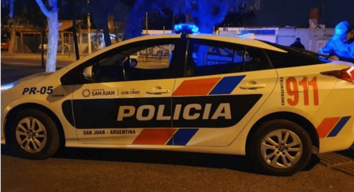 Policías héroes en Rawson: le salvaron la vida a un hombre que atentó contra sí mismo.