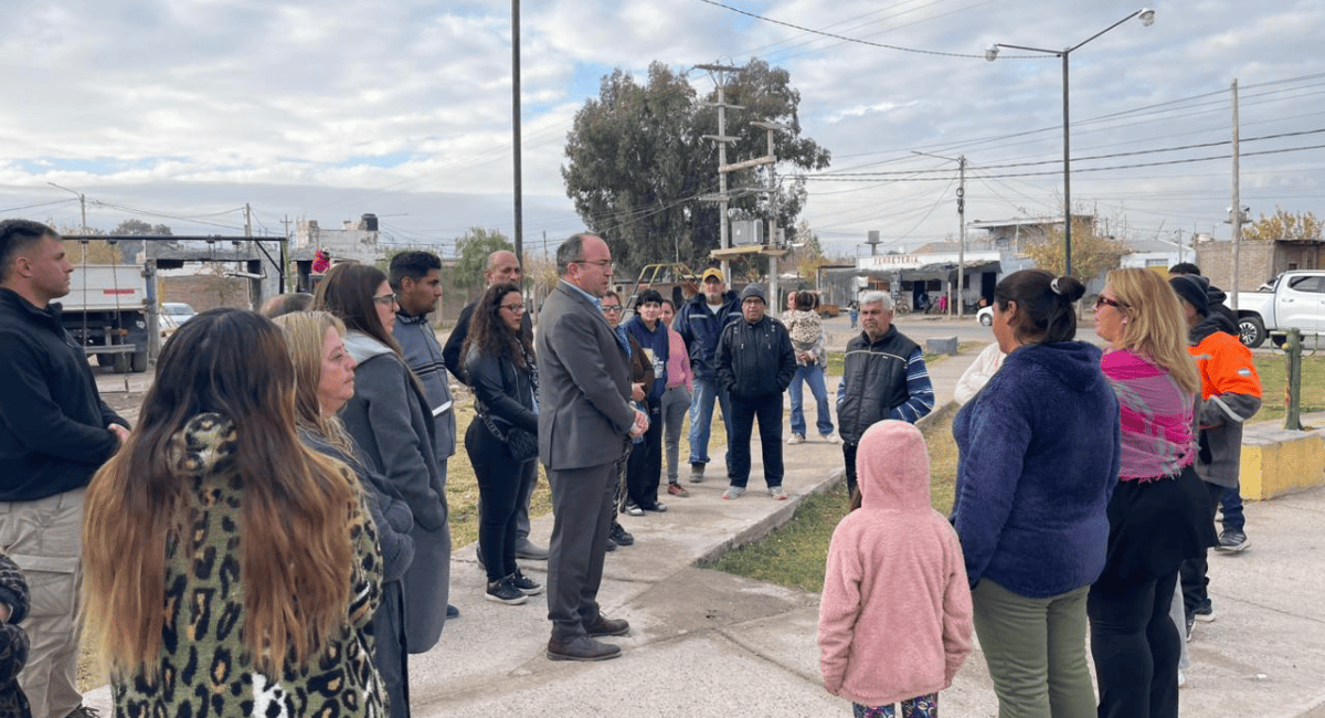 Más seguridad para La Bebida: avanzan las nuevas veredas en el Lote 34.