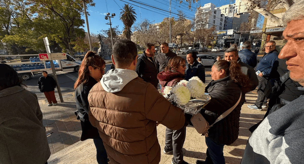 Tragedia en Valle Fértil: entre el dolor y la guardia de honor, velan a los cuatro caídos en la Catedral