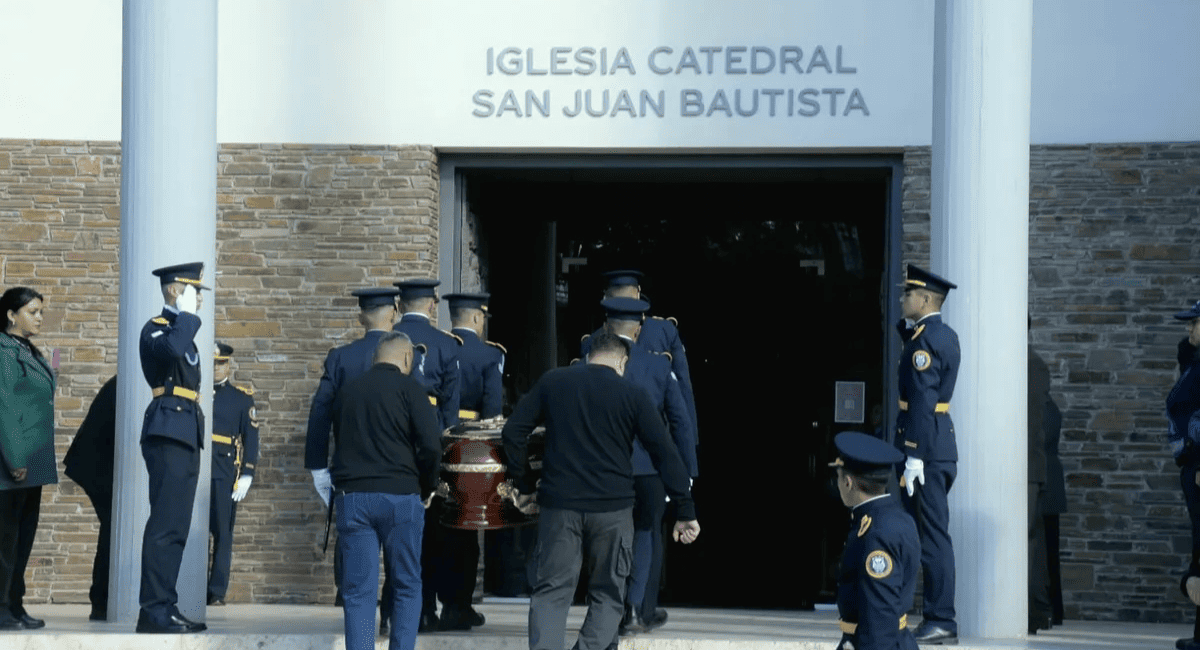 Tragedia en Valle Fértil: entre el dolor y la guardia de honor, velan a los cuatro caídos en la Catedral