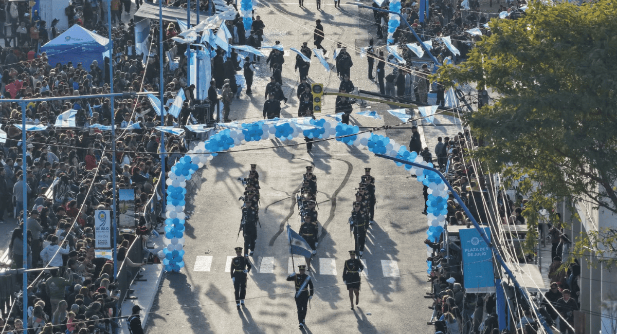 9 de Julio vivió un desfile histórico y multitudinario por el Día de la Independencia
