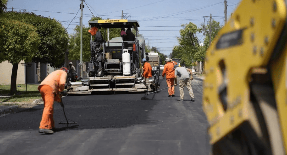 Con fondos propios, el Gobierno repavimentará 3,3 kilómetros de la avenida Benavídez Con fondos propios, el Gobierno repavimentará 3,3 kilómetros de la avenida Benavídez