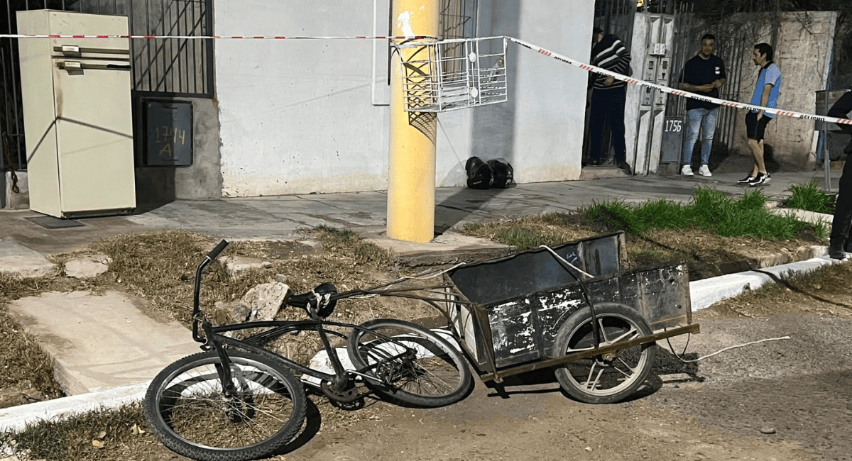 ¡Saqueo en Santa Lucía! Vaciaron la casa de una anciana fallecida y un vecino atrapó a un ladrón