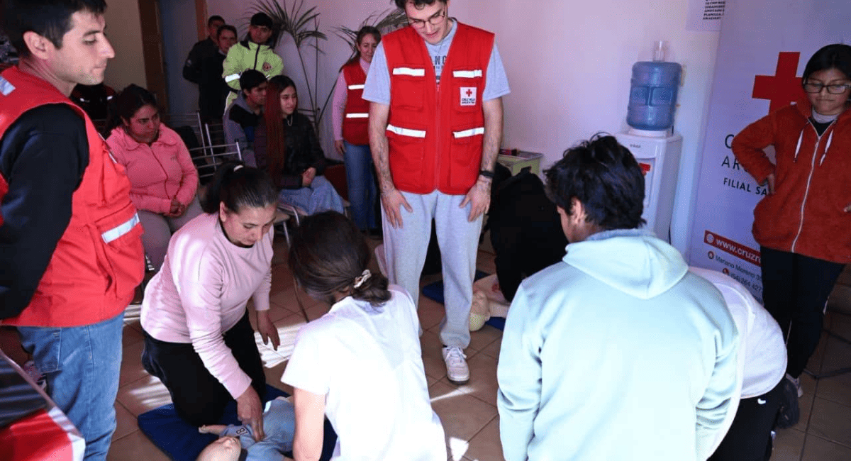Cientos de iglesianos se capacitaron en Primeros Auxilios junto a la Cruz Roja