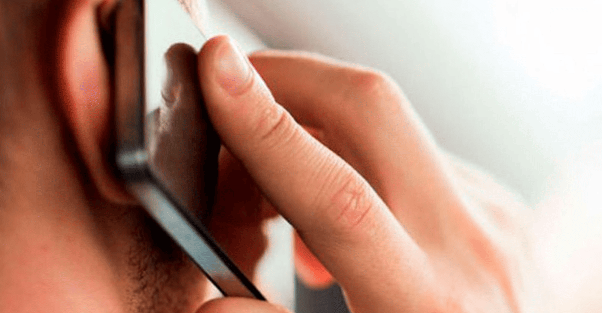 Hackearon el WhatsApp de su amigo y lo engañaron con una transferencia de 18 millones Hackearon el WhatsApp de su amigo y lo engañaron con una transferencia de 18 millones