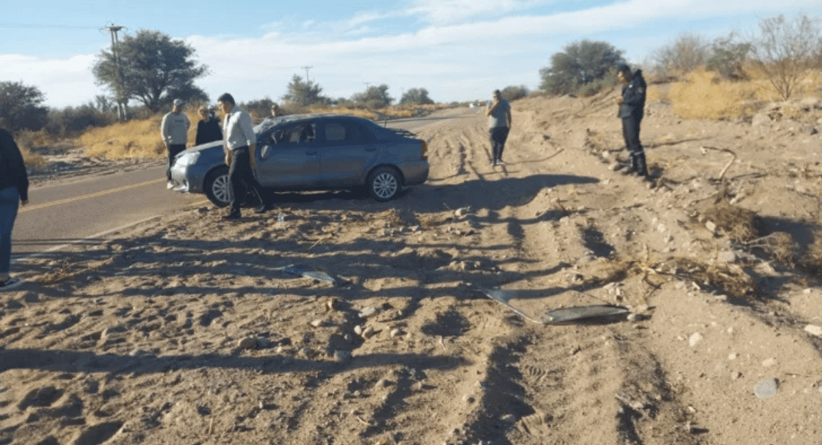 Docente herida tras un vuelco en Valle Fértil: un animal habría causado el accidente Docente herida tras un vuelco en Valle Fértil: un animal habría causado el accidente