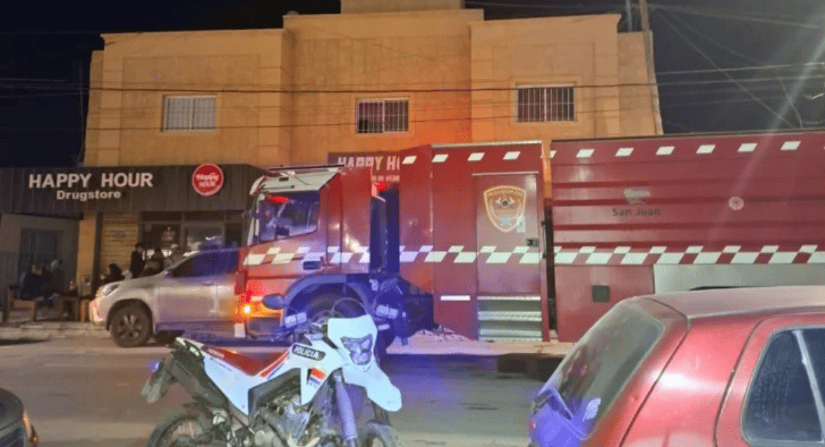 Susto en Pocito por un incendio en complejo de departamentos de alquiler