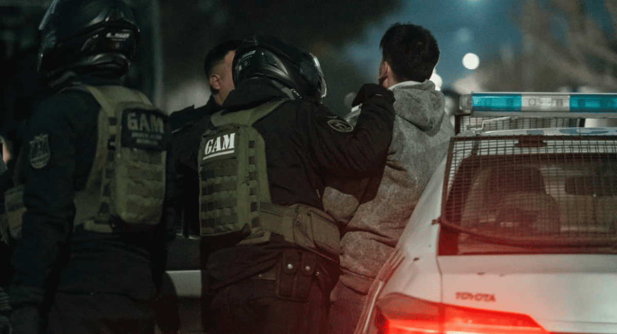 Fuerte despliegue policial en San Juan: hubo 69 aprehendidos durante los controles preventivos Fuerte despliegue policial en San Juan: hubo 69 aprehendidos durante los controles preventivos