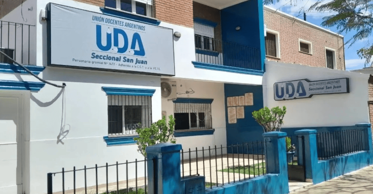 UDA reclamó que se trate el concurso de ascenso docente en San Juan. UDA reclamó que se trate el concurso de ascenso docente en San Juan.