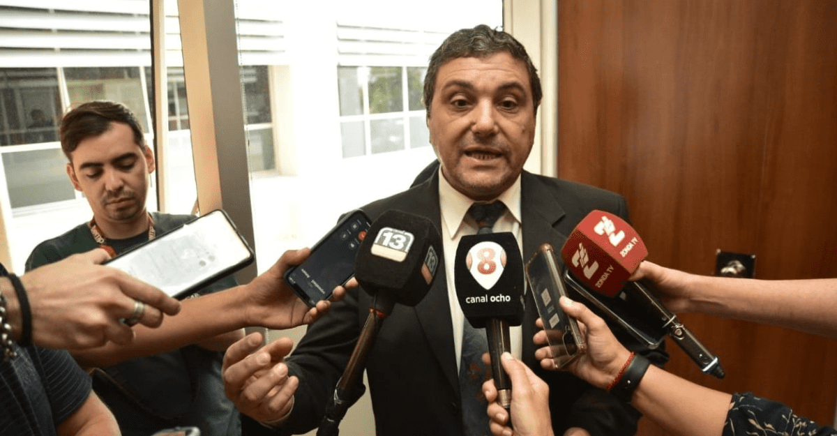 Emilio Achem criticó el paro docente en San Juan y defendió el acuerdo paritario Emilio Achem criticó el paro docente en San Juan y defendió el acuerdo paritario