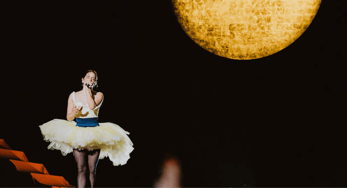 «Fue una tremenda cagada»: Rosalía se sinceró en su show en Argentina tras la polémica en redes