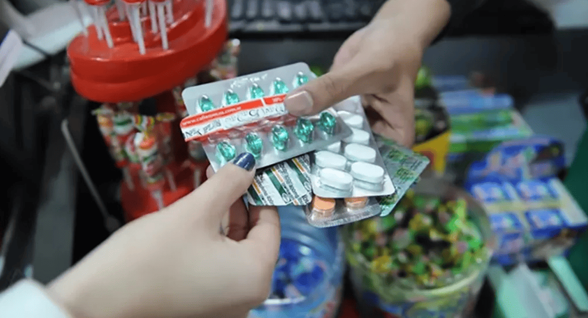 Salud recordó dónde está prohibida la venta de medicamentos en San Juan
